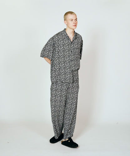 PRINTED LOOP COLLAR SS SHIRT
