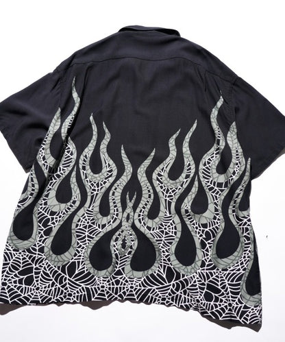PRINTED LOOP COLLAR SS SHIRT