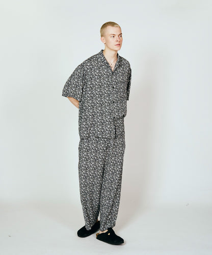 PRINTED BAGGY PANTS