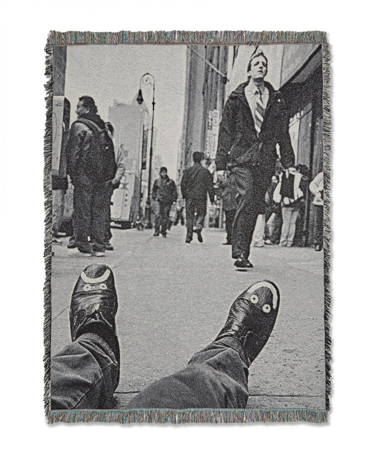 THROW HAPPY SAD AROUND THE WORLD -BLACK LINE-