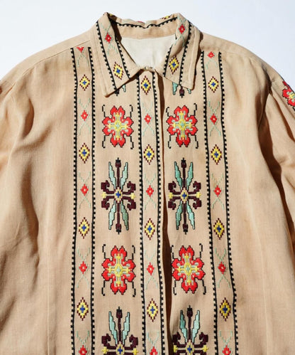 VINTAGE / 1960's- EMBROIDERED HIDDEN PLACKET OPEN COLLAR SHIRT
